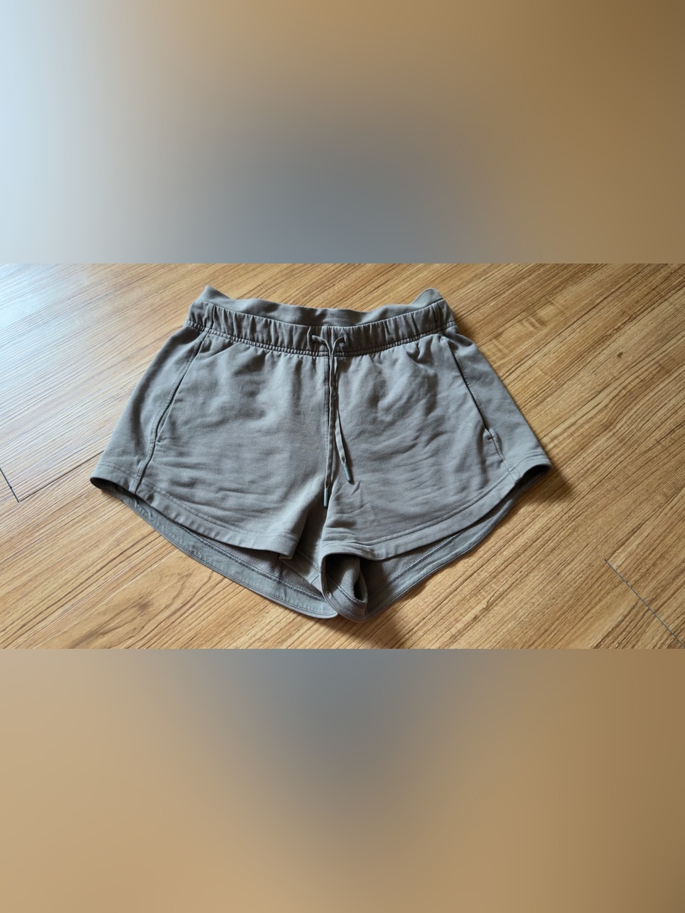 Lululemon Inner Glow Shorts size 6 3”
